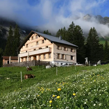 Kro Edelweiss Am Oeberle